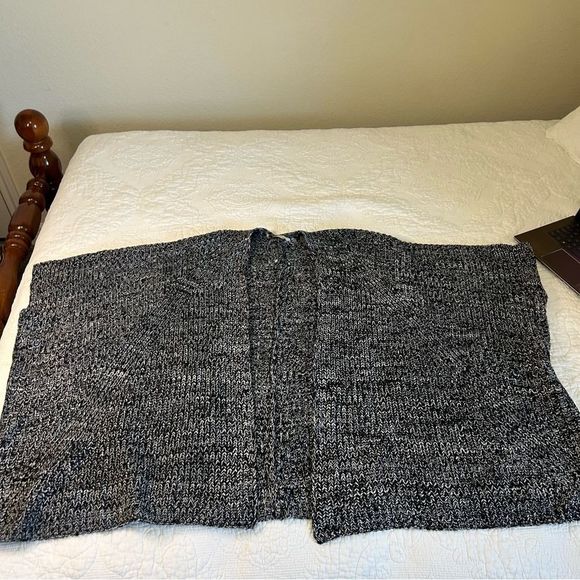 Women’s Oversized Soft Surroundings Black & White Knit Shawl Sweater One Size - Picture 8 of 14